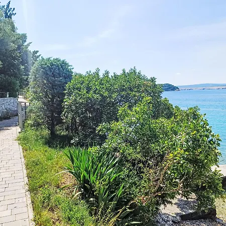 Visnja-1 By Interhome Ядраново